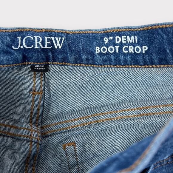J.Crew 9" Demi-Boot Crop Jean in Palmyra Wash Size 26 - Picture 3 of 9